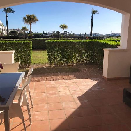 Villa Life . Precioso Bajo Frente Piscina 苏兹纳 外观 照片