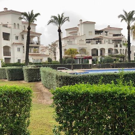 Villa Life . Precioso Bajo Frente Piscina 苏兹纳 外观 照片