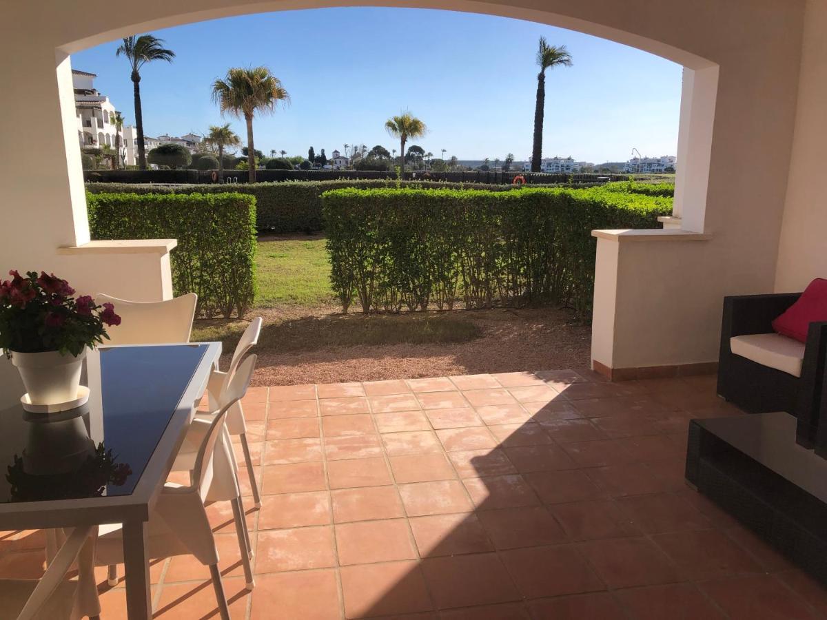 Villa Life . Precioso Bajo Frente Piscina 苏兹纳 外观 照片