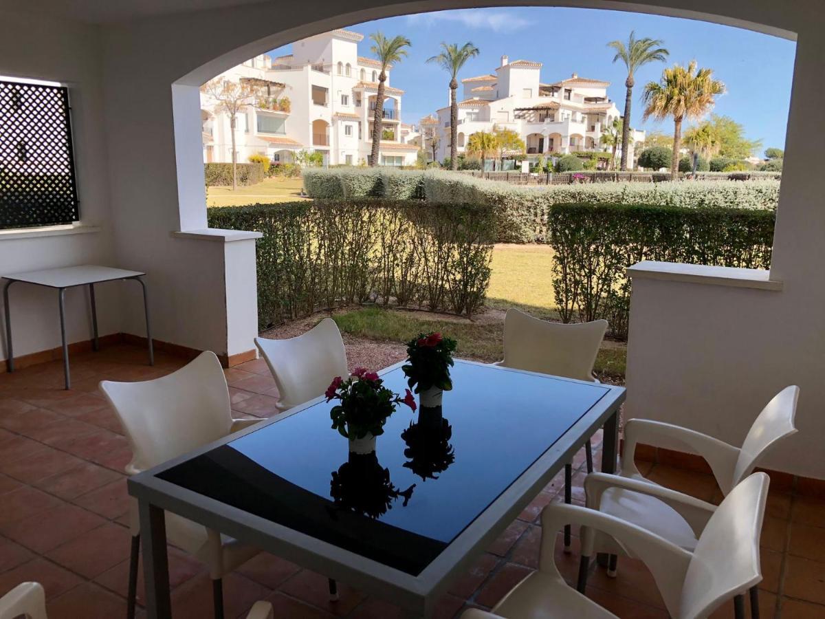 Villa Life . Precioso Bajo Frente Piscina 苏兹纳 外观 照片