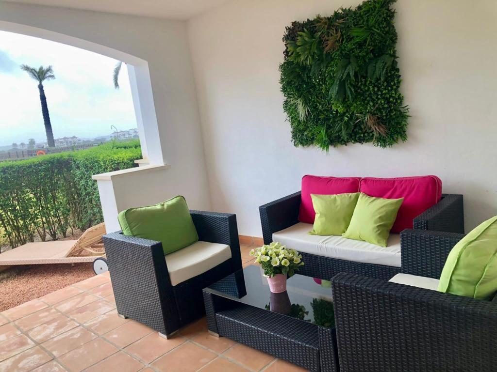 Villa Life . Precioso Bajo Frente Piscina 苏兹纳 外观 照片
