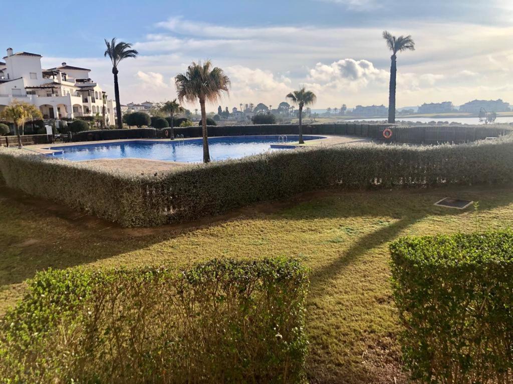 Villa Life . Precioso Bajo Frente Piscina 苏兹纳 外观 照片