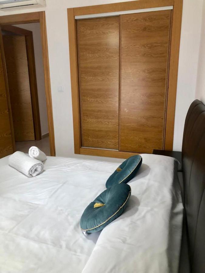 Villa Life . Precioso Bajo Frente Piscina 苏兹纳 外观 照片
