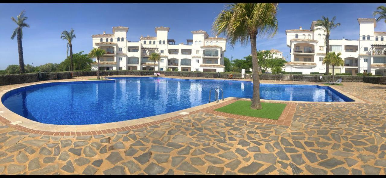 Villa Life . Precioso Bajo Frente Piscina 苏兹纳 外观 照片